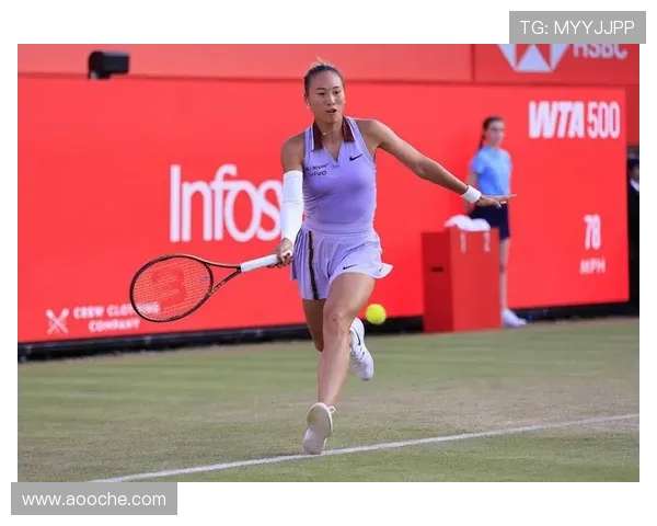 郑钦文柏林首秀力挫前温网冠军！草地赛季关键卡位战强势开门红(2)